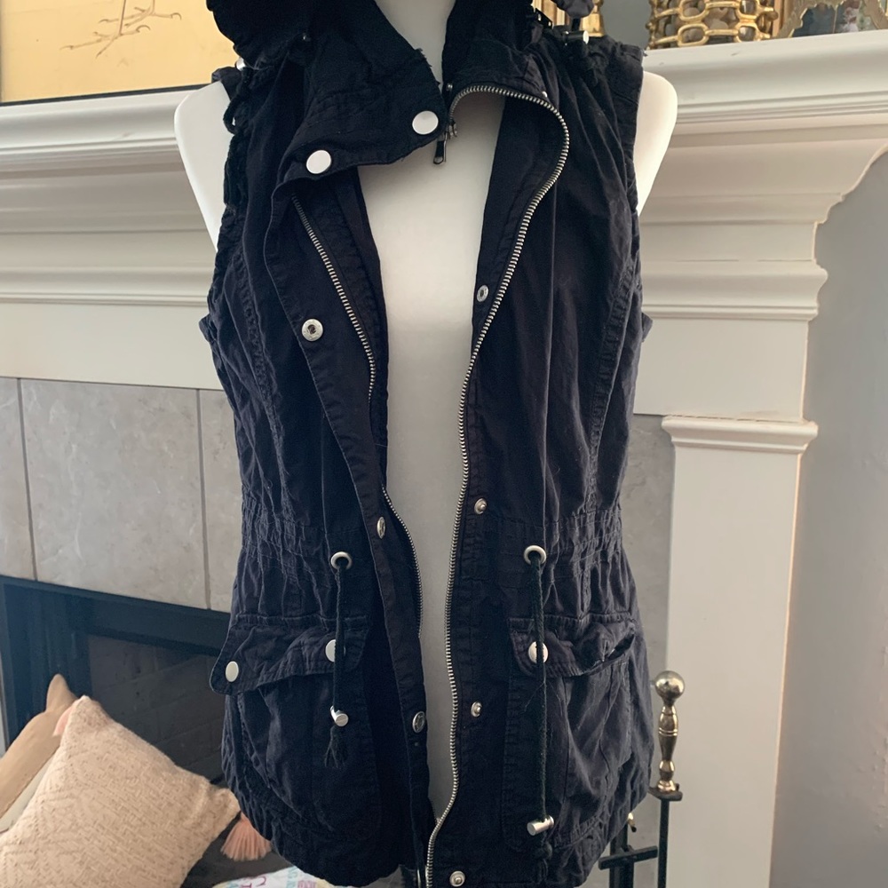 YMI bomber Black Vest